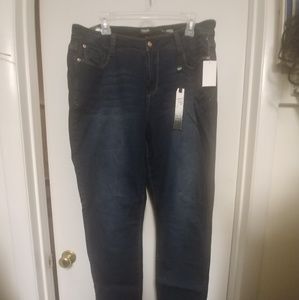 Mildly whiskered Kensie cuevy stretch denim
